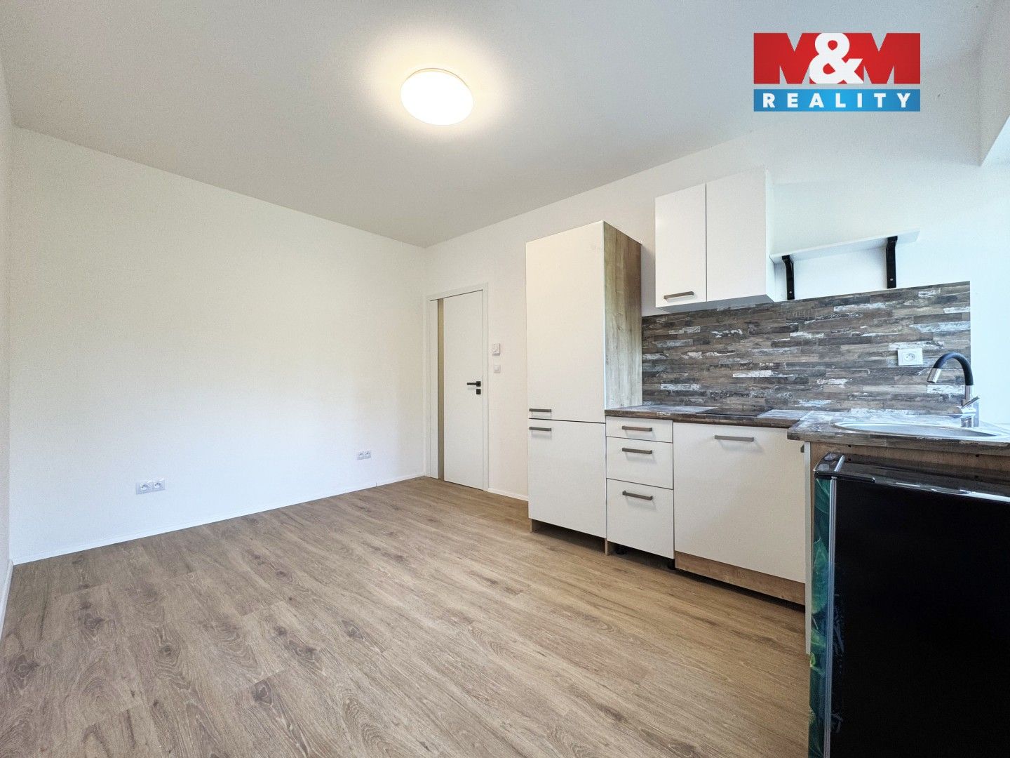 1+kk, Sukova, Ostrov, 23 m²