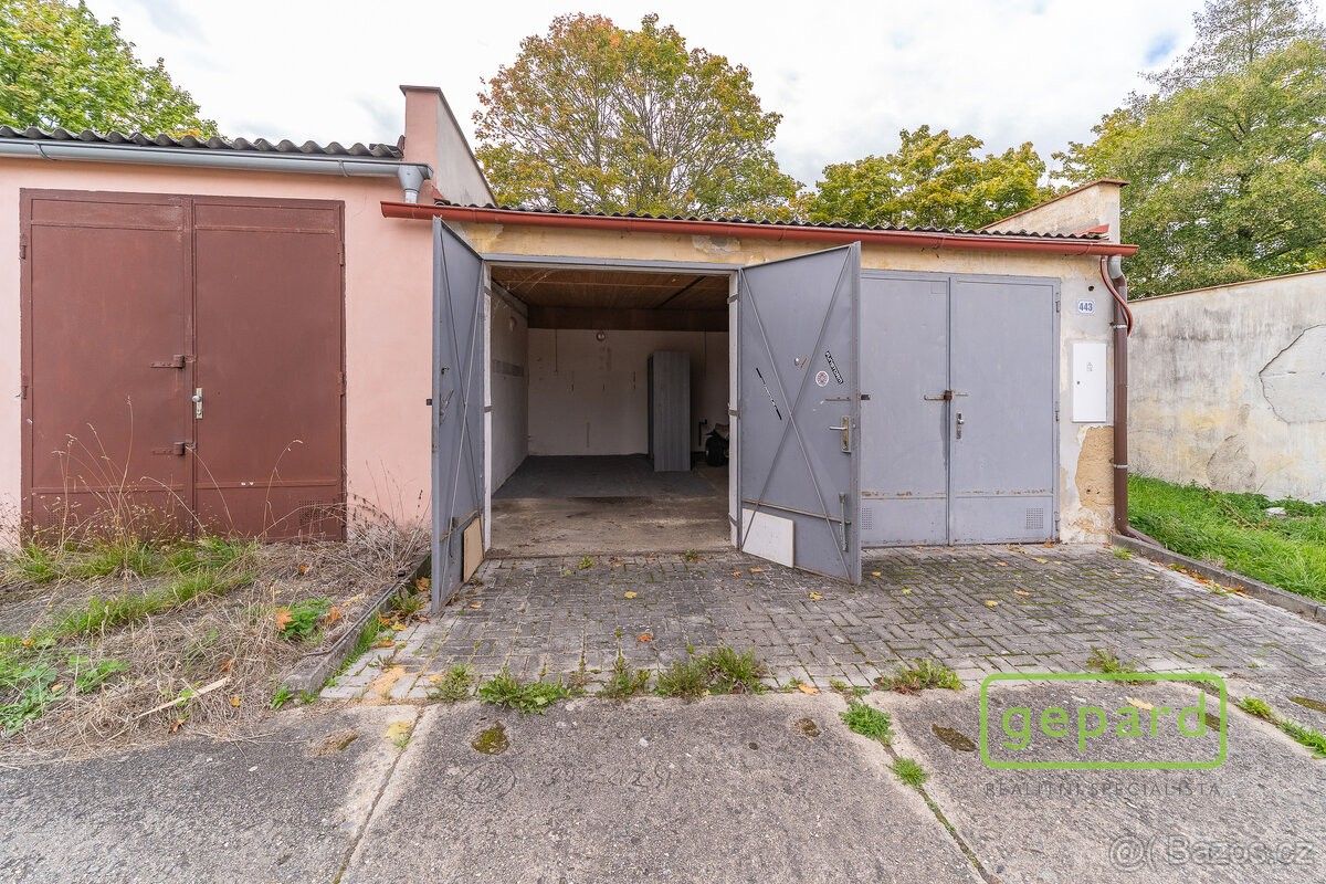 Garáže, Cheb, 350 02