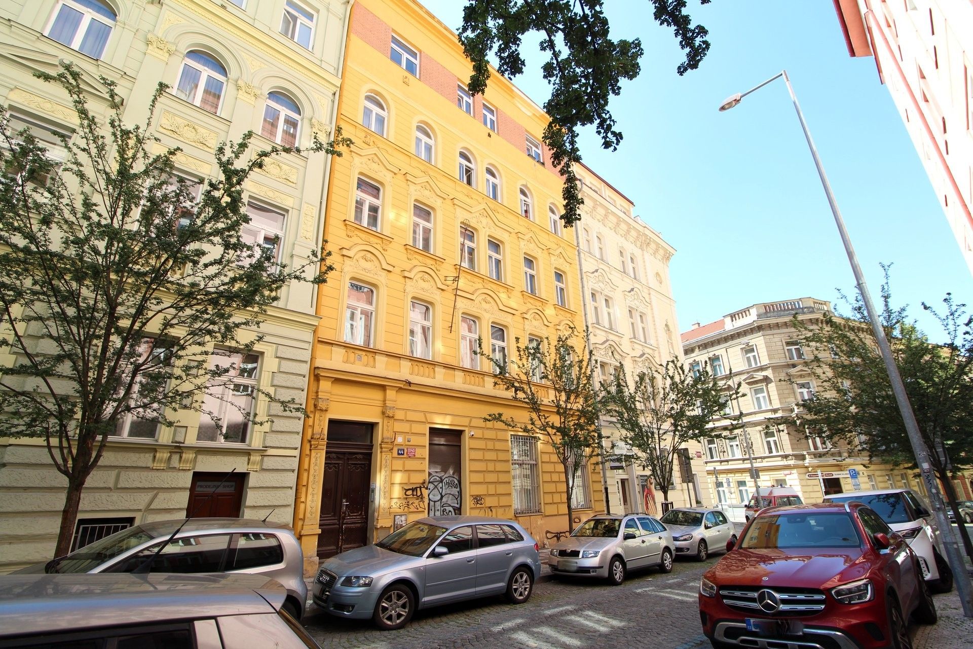 Obchodní prostory, Záhřebská, Praha, 83 m²