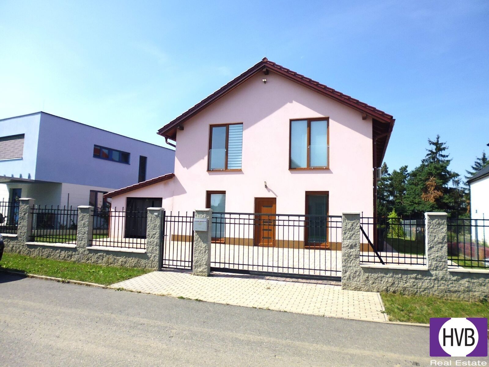 Ostatní, Chýně, 204 m²