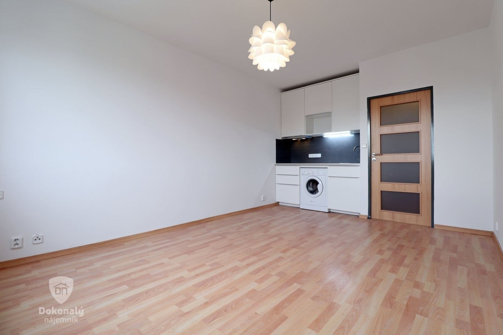 Pronájem byt 1+kk - Bítovská, Praha, 27 m²