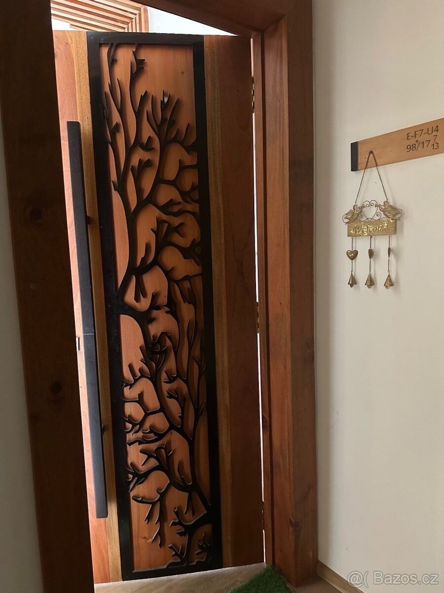 Byty, 987 66, Zahraničí