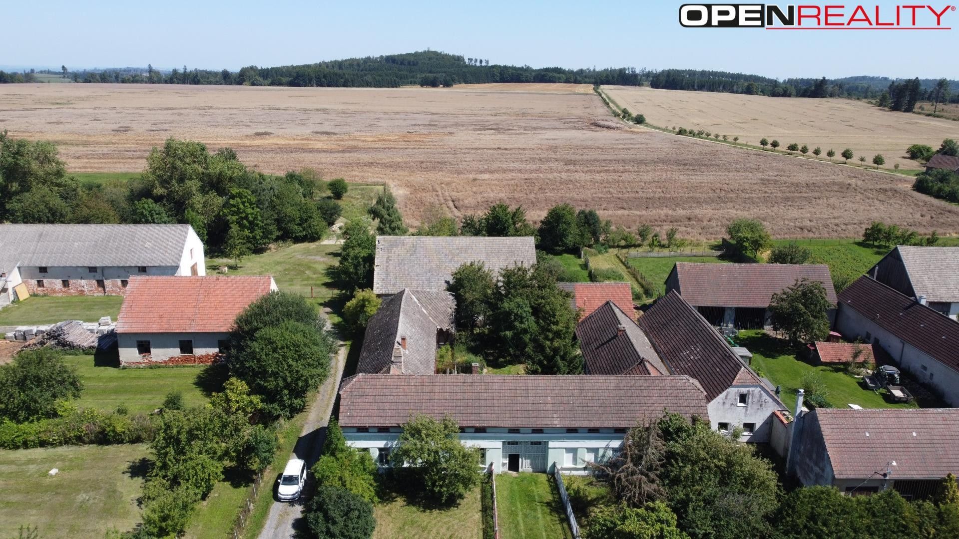 Zemědělské objekty, Lesná, 147 121 m²