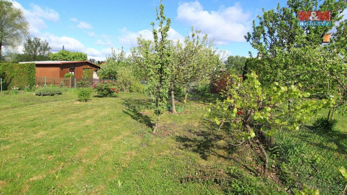 Zahrady, Čelákovice, 250 88, 390 m²