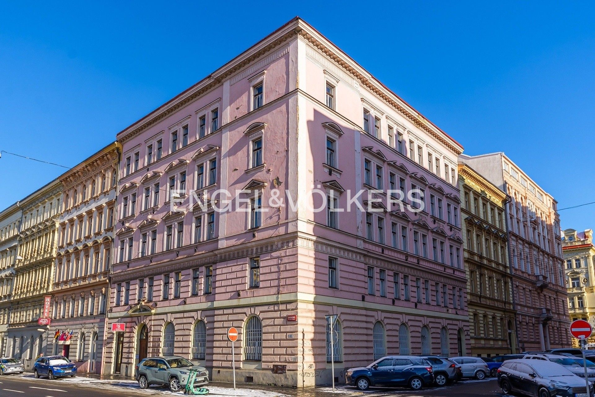 Pronájem sklad - Sokolská, Praha, 281 m²