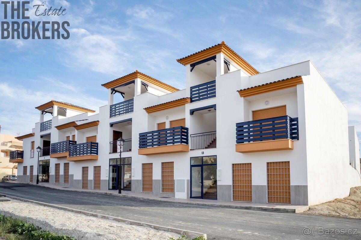 Byty, 987 66, Zahraničí