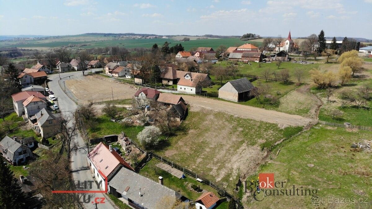 Prodej pozemek pro bydlení - Nové Mitrovice, 335 63, 818 m²