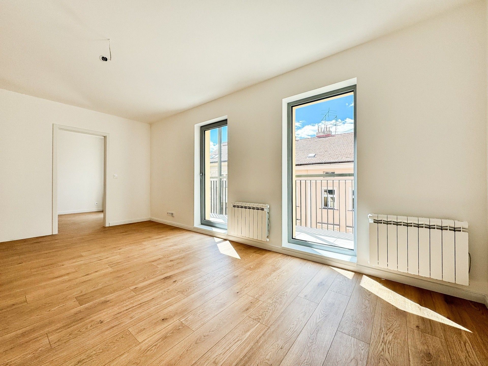 Prodej byt 2+kk - Varšavská, Praha, 55 m²