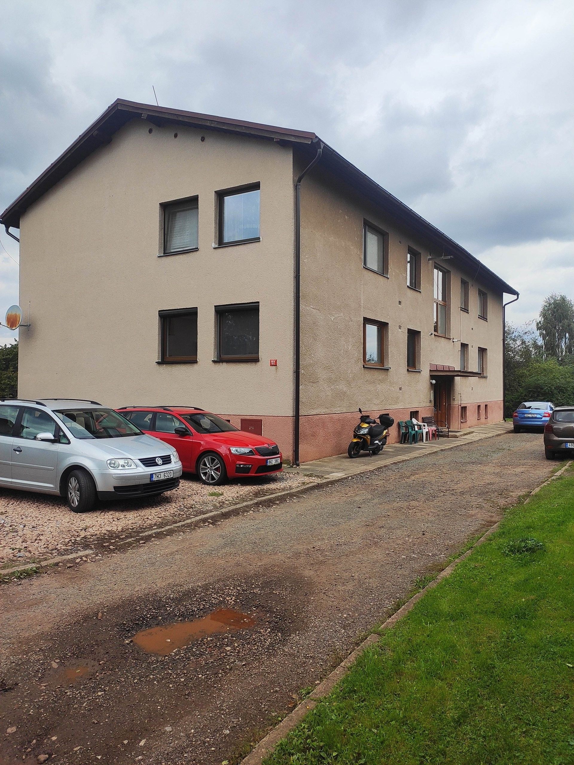 3+1, Žireč, Dvůr Králové nad Labem, 65 m²