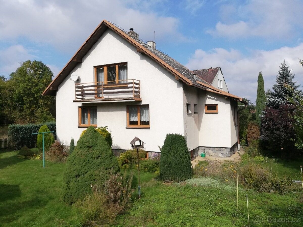 Rodinné domy, Hořesedly, 270 04