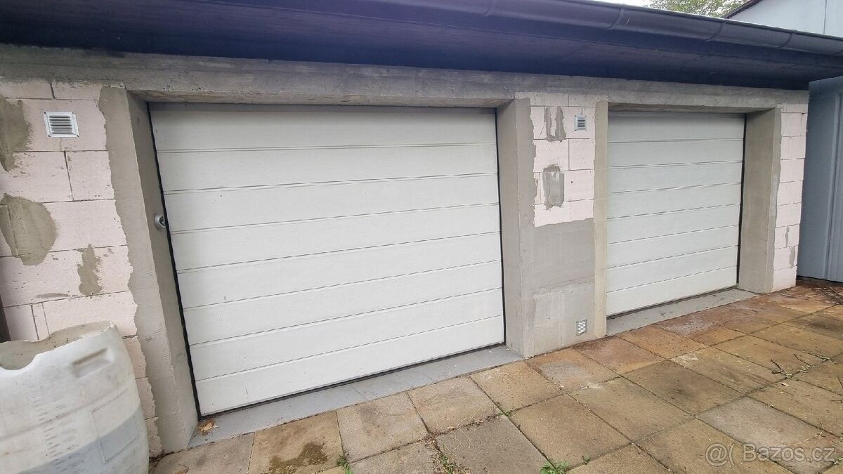 Garáže, Hulín, 768 24