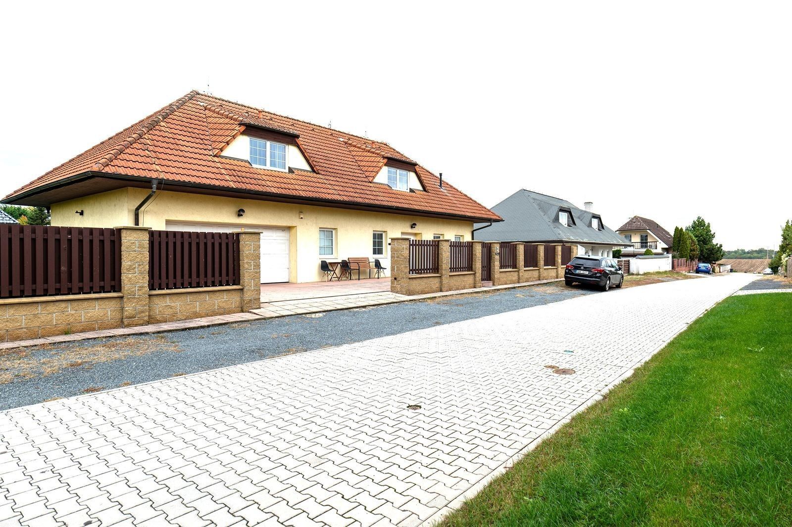 Prodej rodinný dům - Polní, Hovorčovice, 345 m²