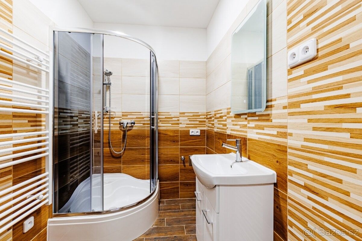 Byty, Hybrálec, 586 01