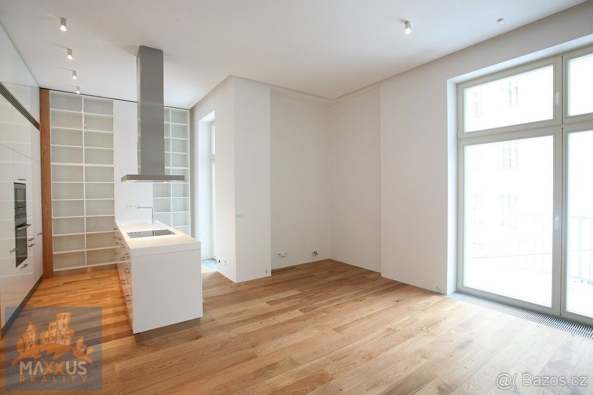 2+kk, Praha, 130 00, 74 m²