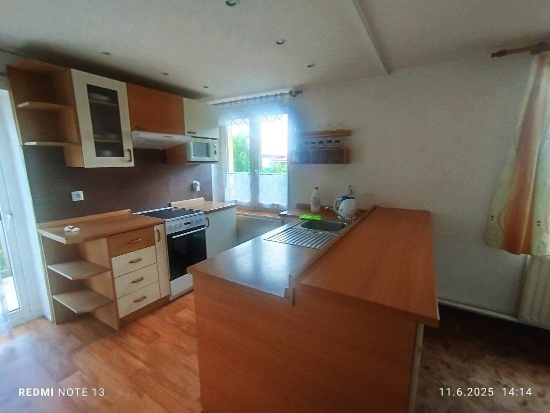 Rodinné domy, Banín, 568 02