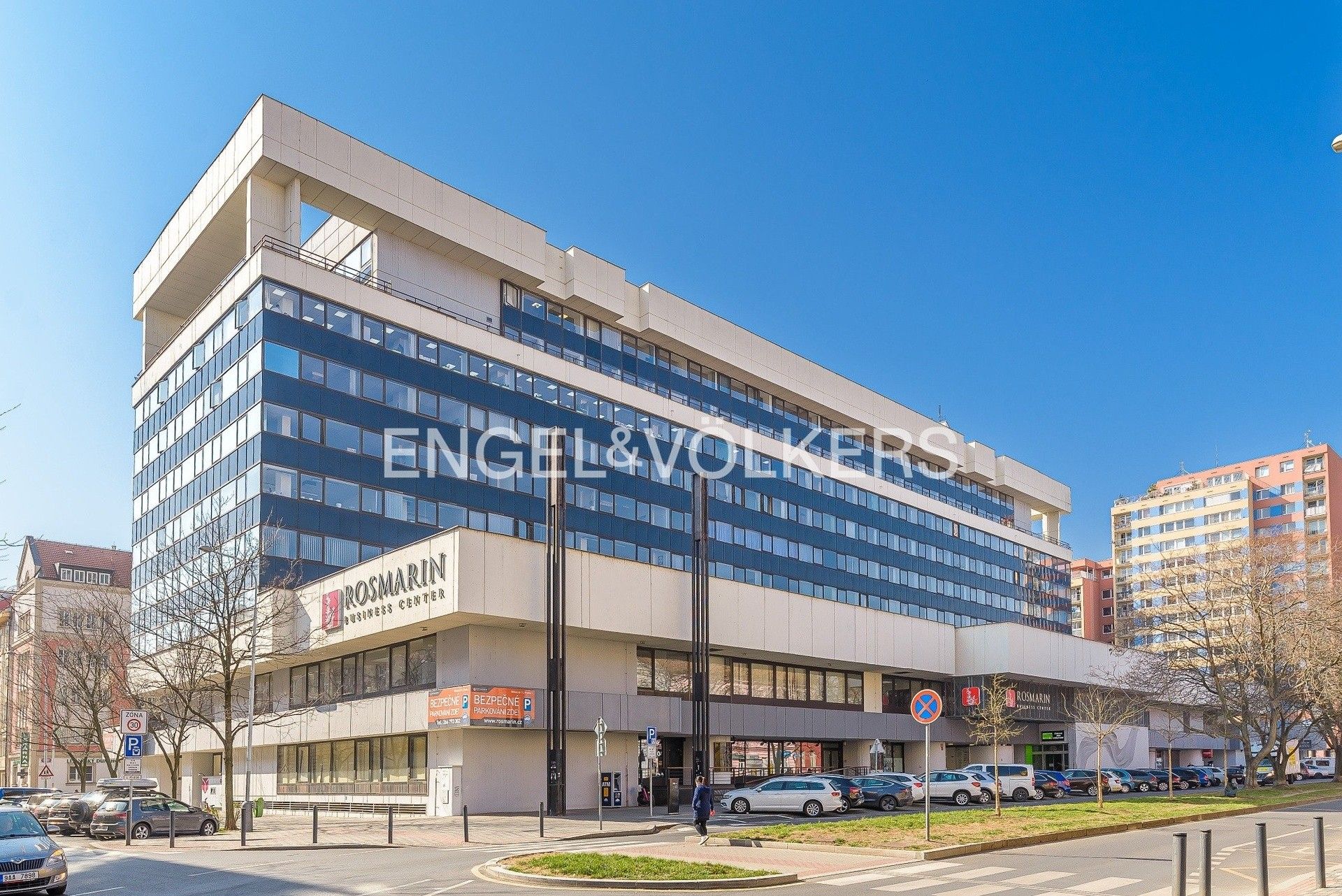 Pronájem kancelář - Dělnická, Praha, 239 m²