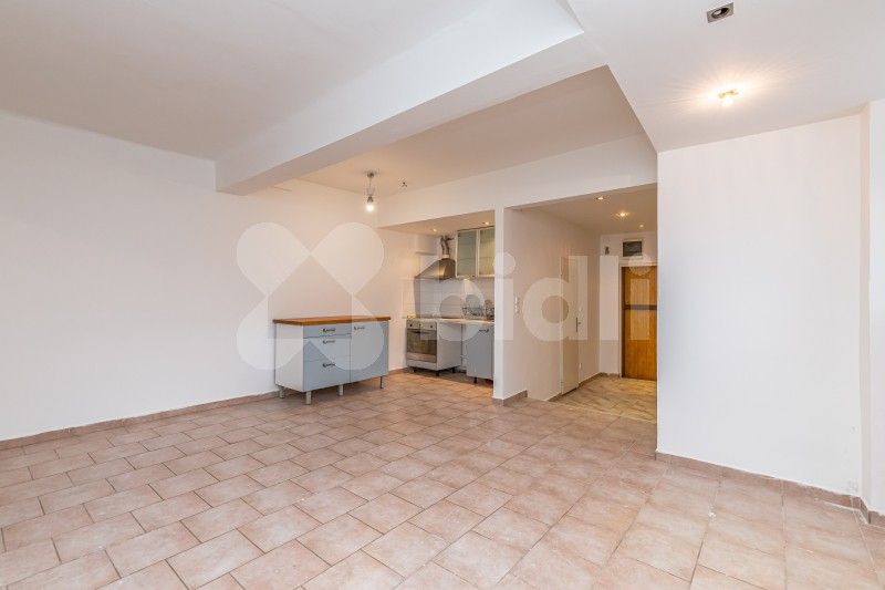 2+kk, Lucemburská, Praha, 56 m²