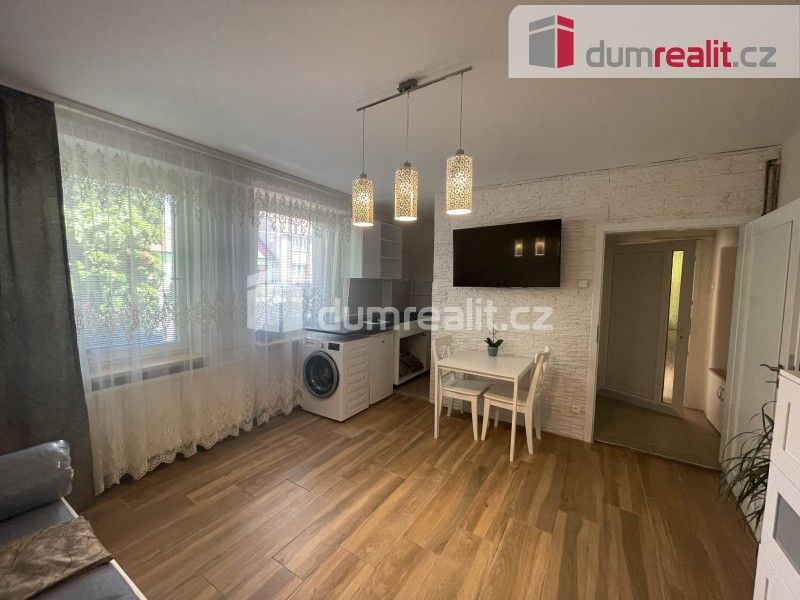 Pronájem byt 1+kk - Mírová, Velké Bílovice, 25 m²