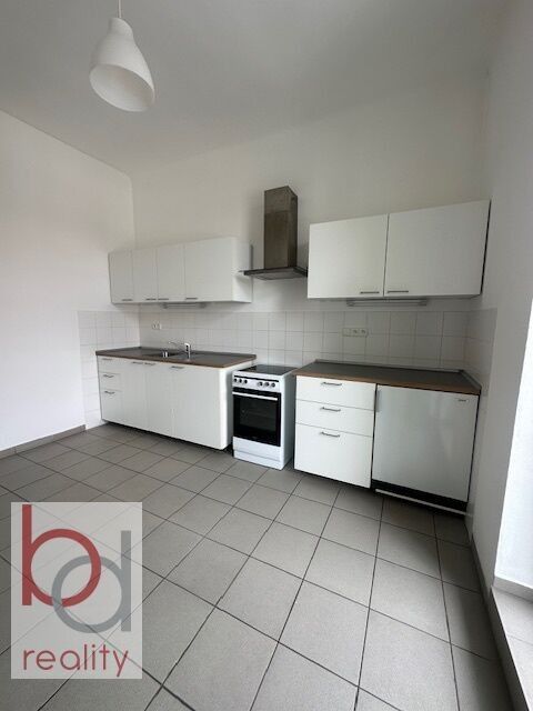 Pronájem byt 1+1 - Matice školské, České Budějovice, 38 m²