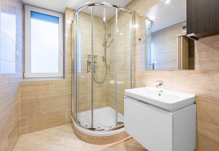 Pronájem byt 1+kk - Petrohradská 1577/1, Praha, 40 m²