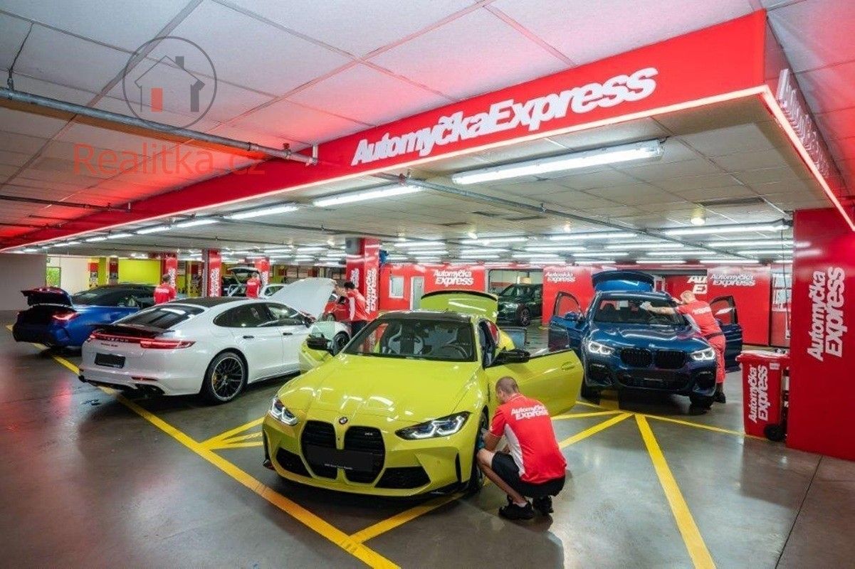 Obchodní prostory, Hradec Králové, 300 m²