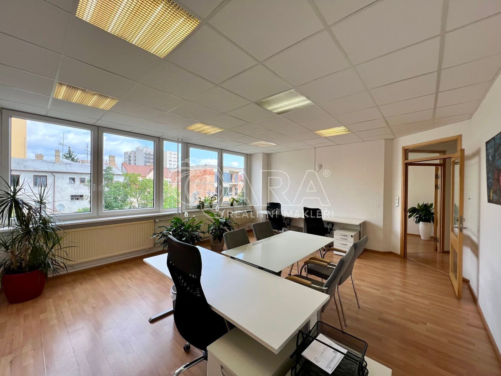 Pronájem kancelář - Nová cesta, Praha, 430 m²