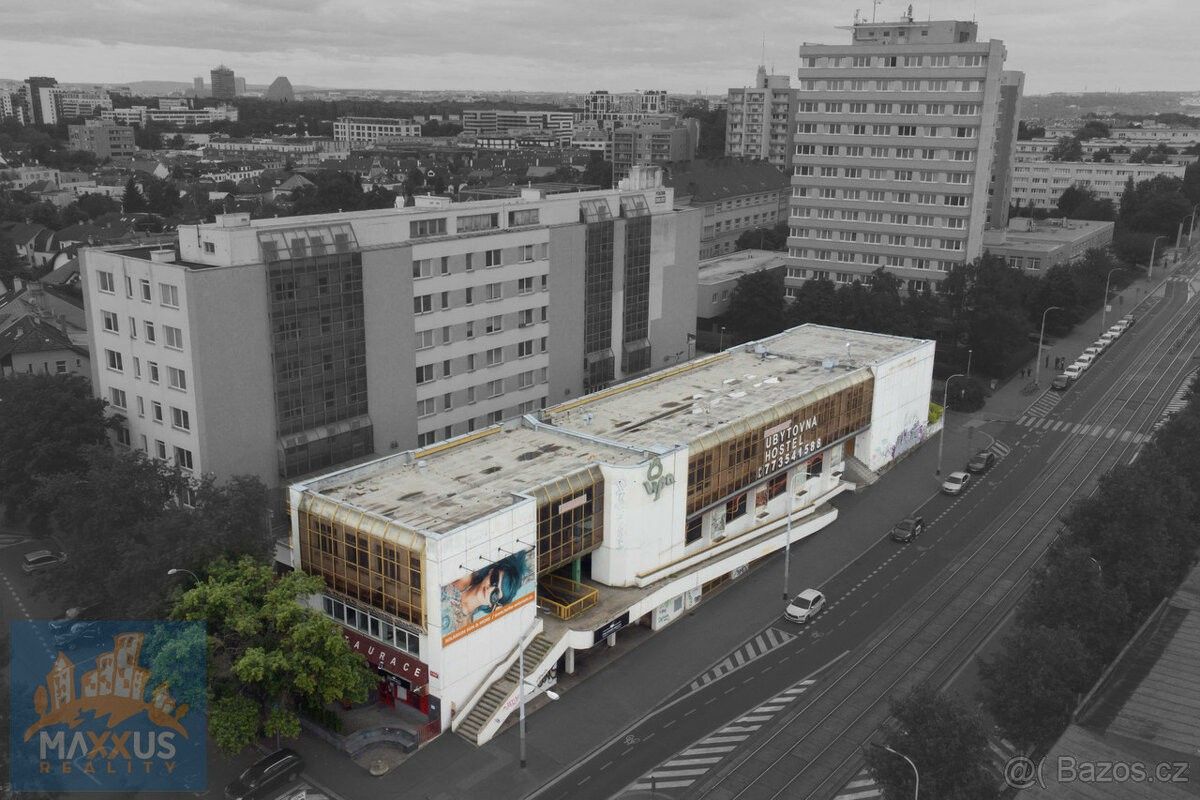 Prodej obchodní prostory - Praha, 130 00, 2 500 m²