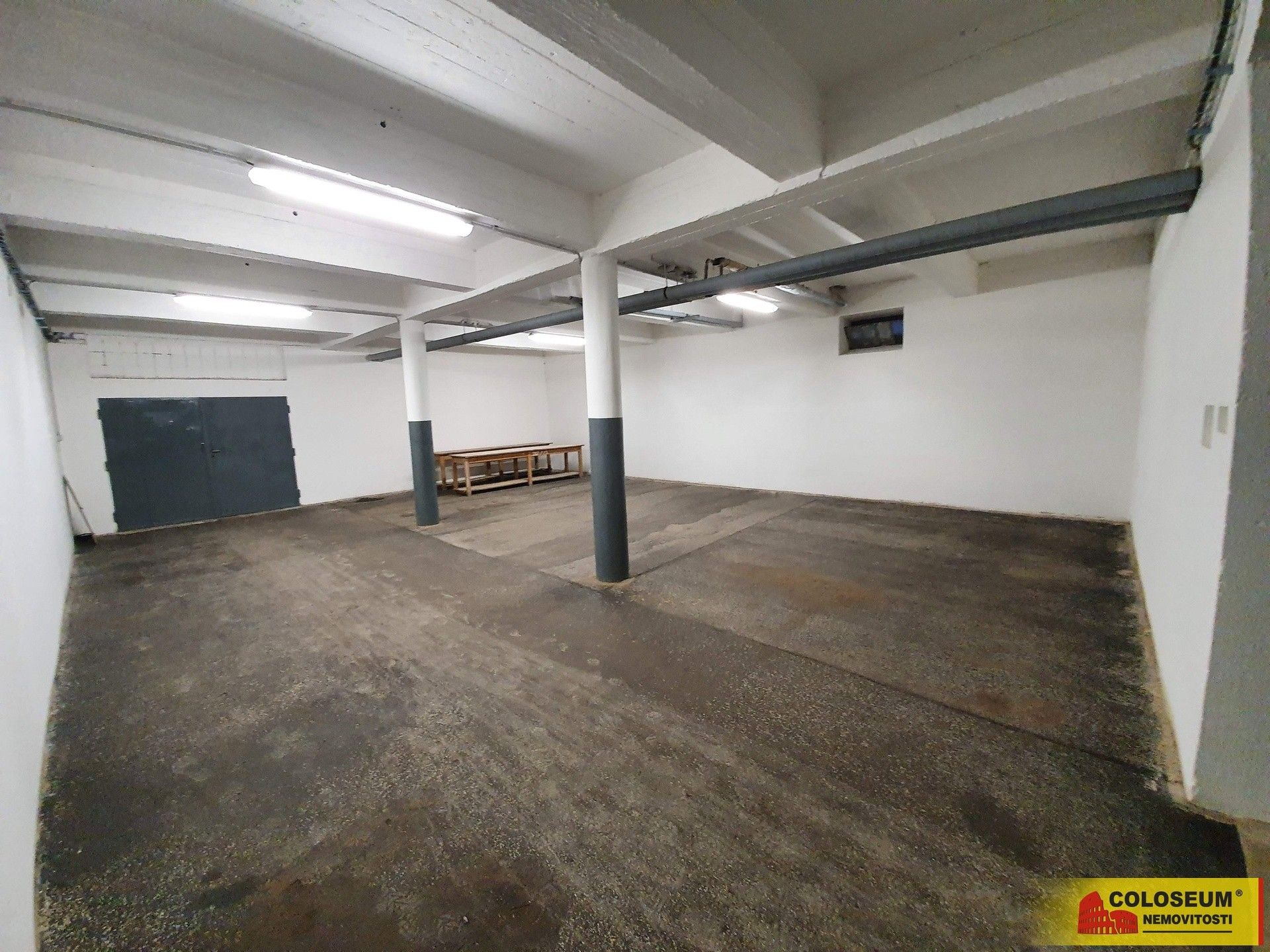 Sklady, Dobšická, Znojmo, 166 m²