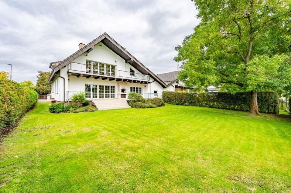 Rodinné domy, Průhonice, 350 m²