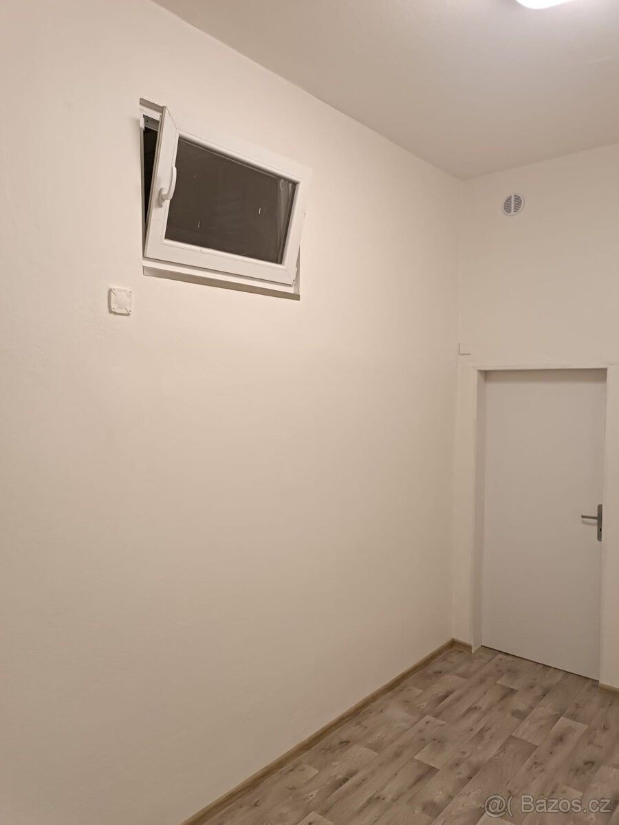 Kanceláře, Mělník, 276 01, 8 m²