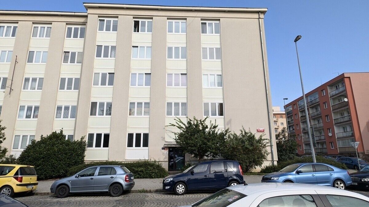 Pronájem byt 3+1 - Na hroudě, Praha, 83 m²