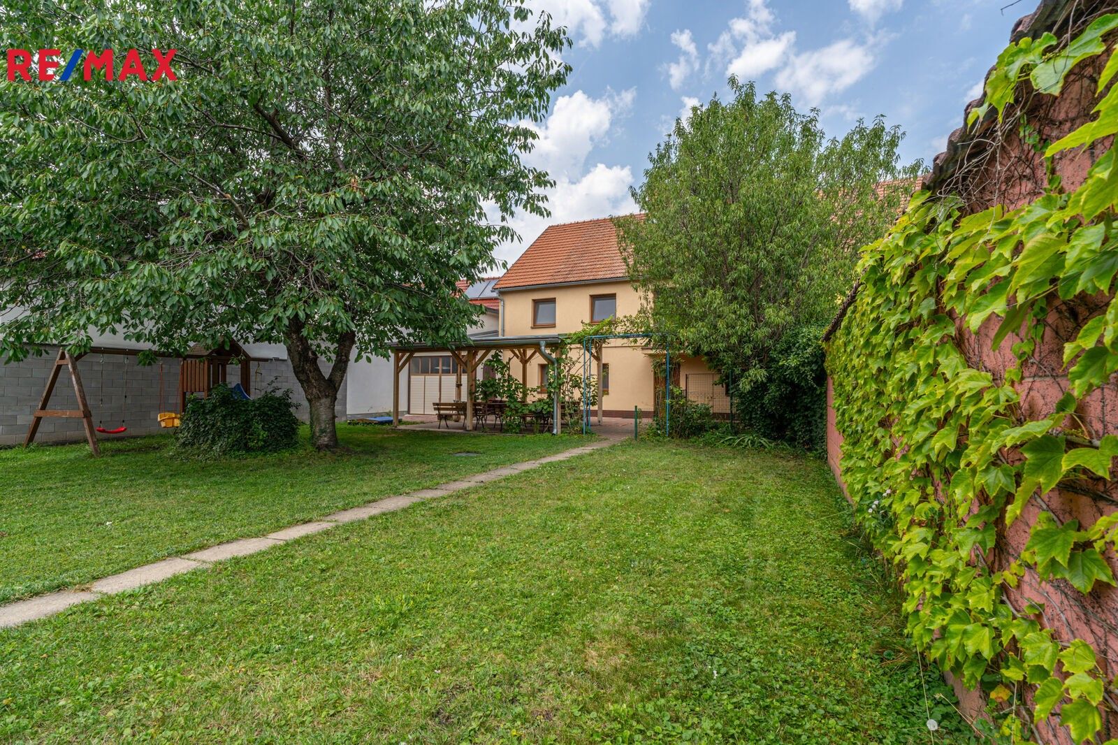 Prodej ubytovací zařízení - Krátká, Dolní Dunajovice, 250 m²