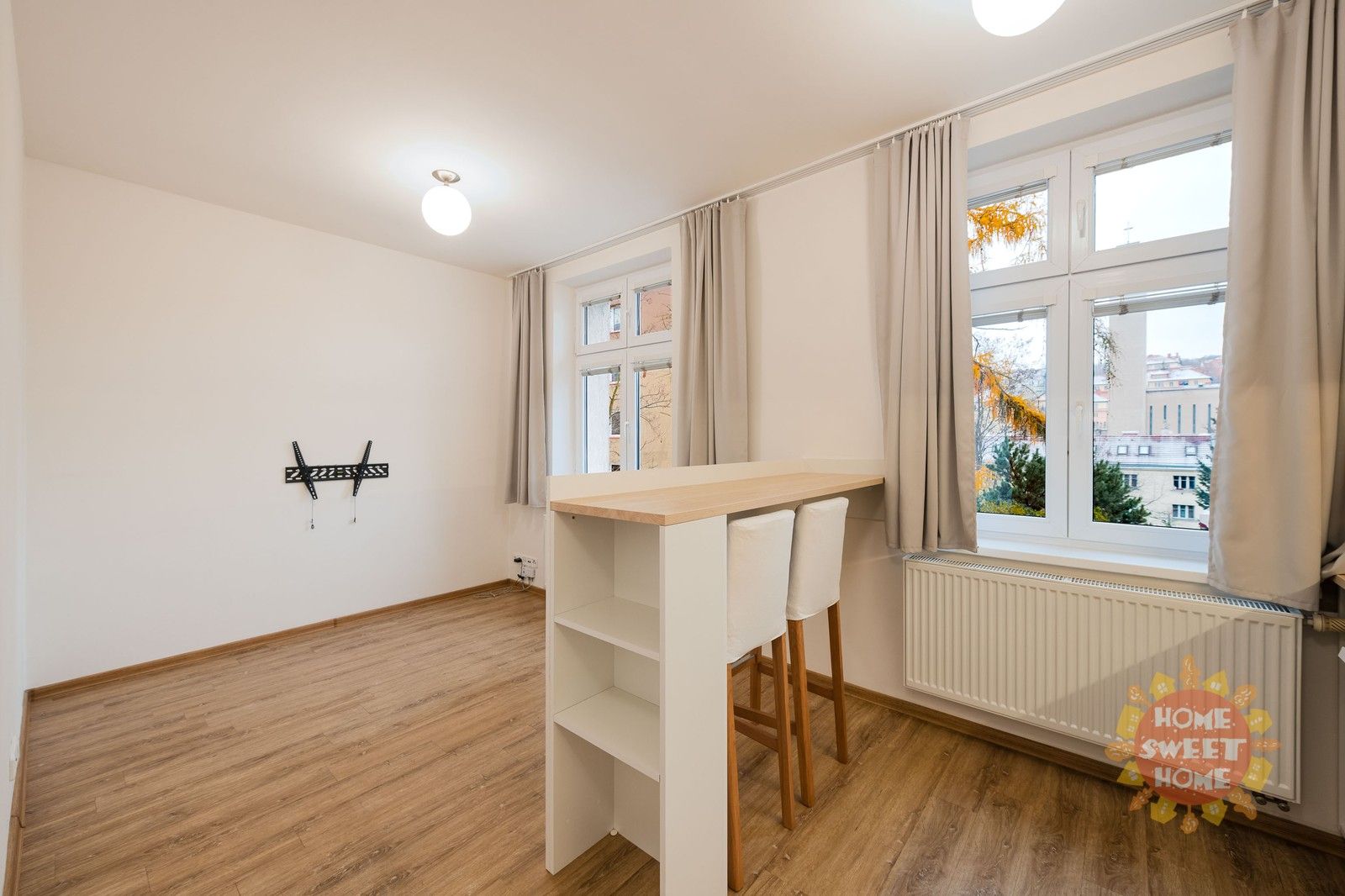 2+kk, Plzeňská, Praha, 40 m²