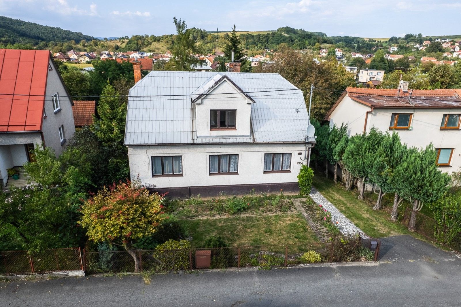 Prodej dům - Nádražní, Želechovice nad Dřevnicí, 180 m²