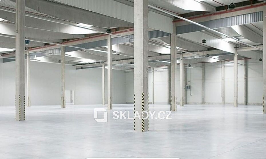 Sklady, Kladno, 30 000 m²