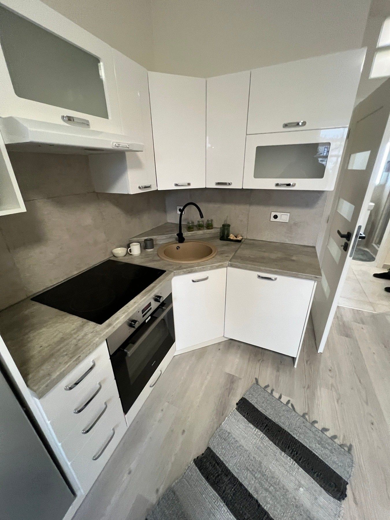 Pronájem byt 1+kk - Na rozcestí, Praha, 29 m²