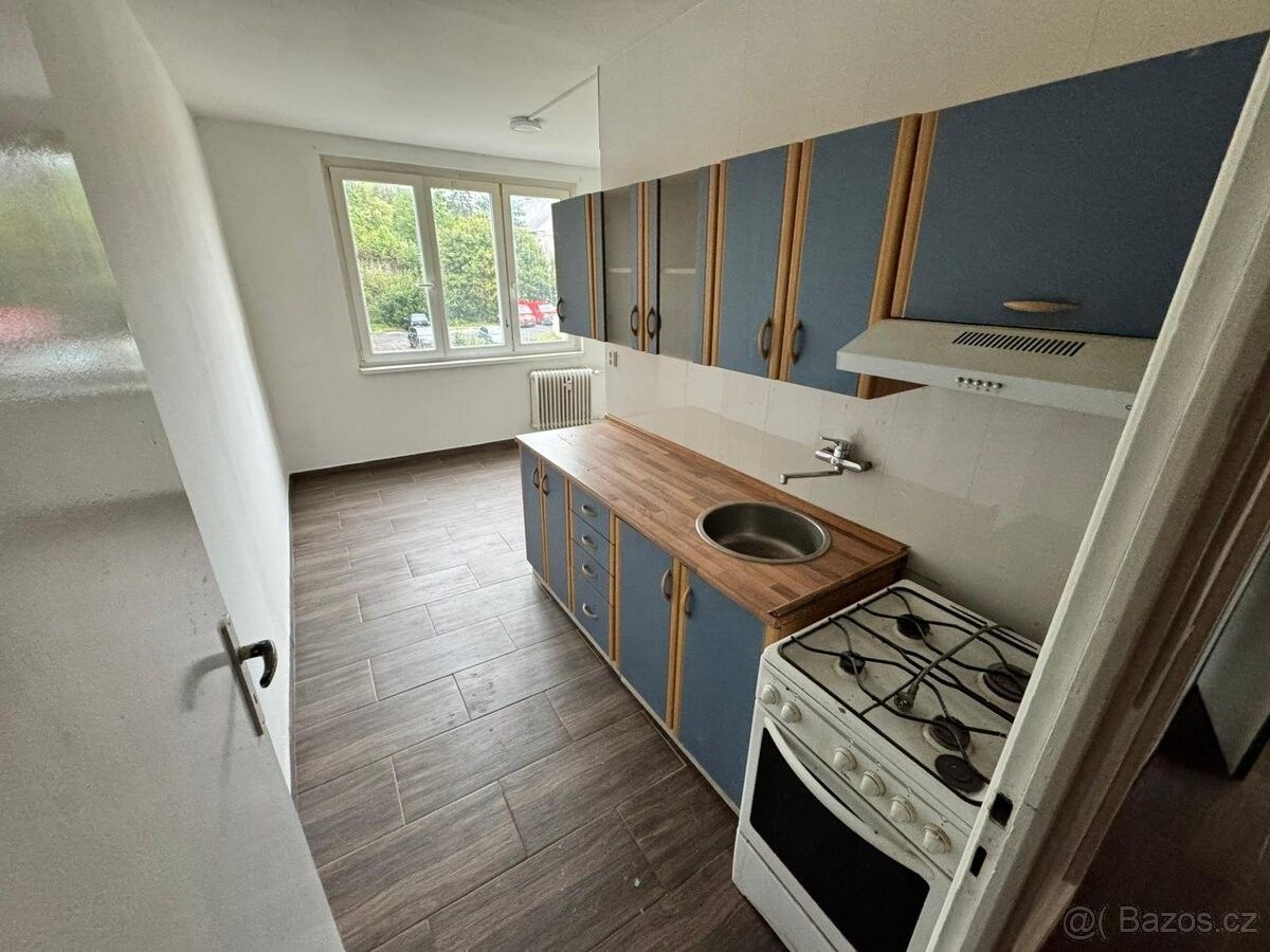 Byty, Žlutice, 364 52