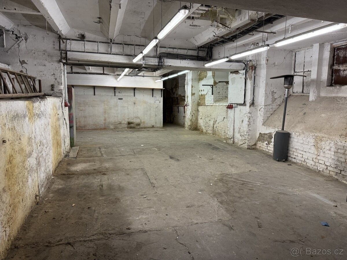 Sklady, Ostrava, 710 00