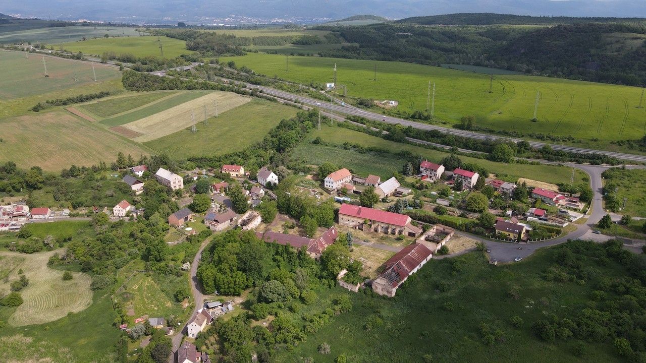 Ostatní, Malhostice, Rtyně nad Bílinou, 10 m²