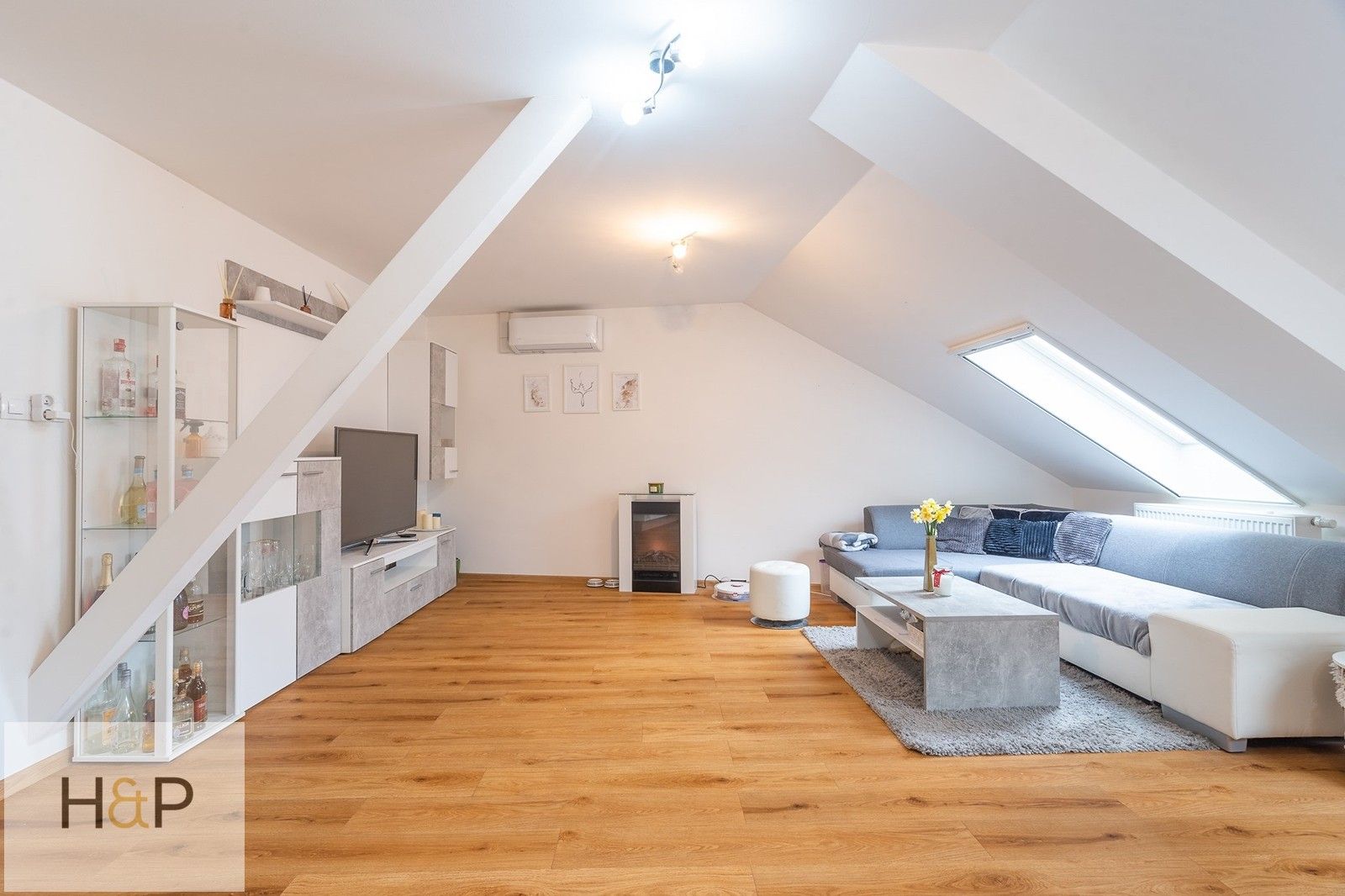 3+kk, Hlavní třída, Šumperk, 83 m²