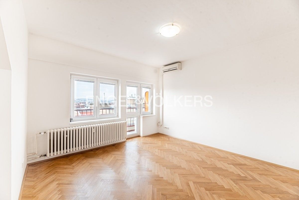 Pronájem byt 4+kk - Americká, Praha, 112 m²