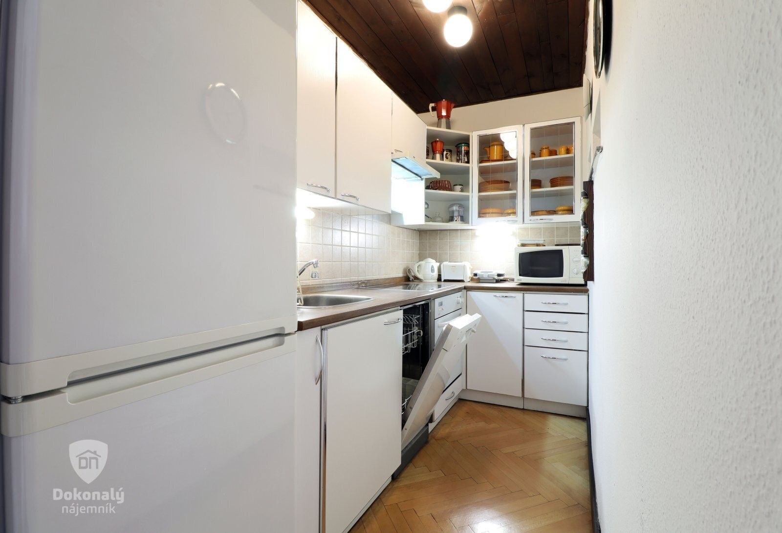 Pronájem byt 2+kk - Pod baštami, Praha, 51 m²