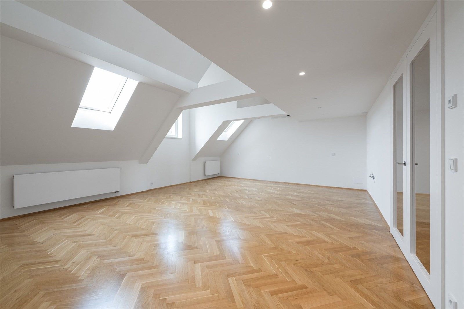 3+kk, Pod Karlovem, Praha, 109 m²