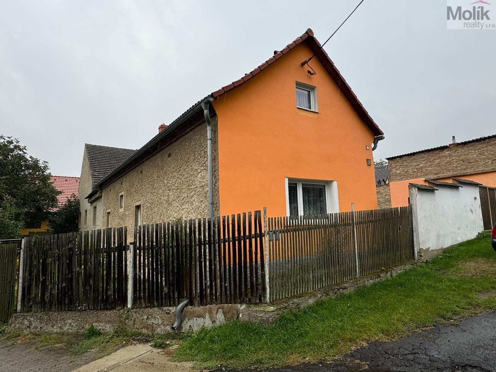 Prodej rodinný dům - Jenčice, 250 m²