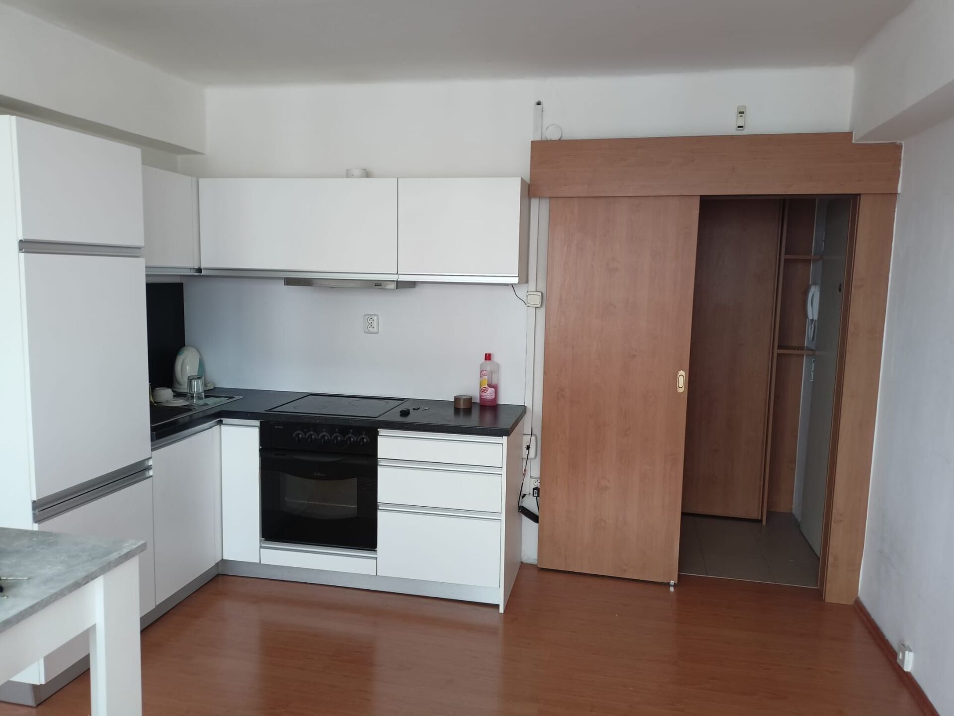 1+kk, Evropská, Praha, 23 m²