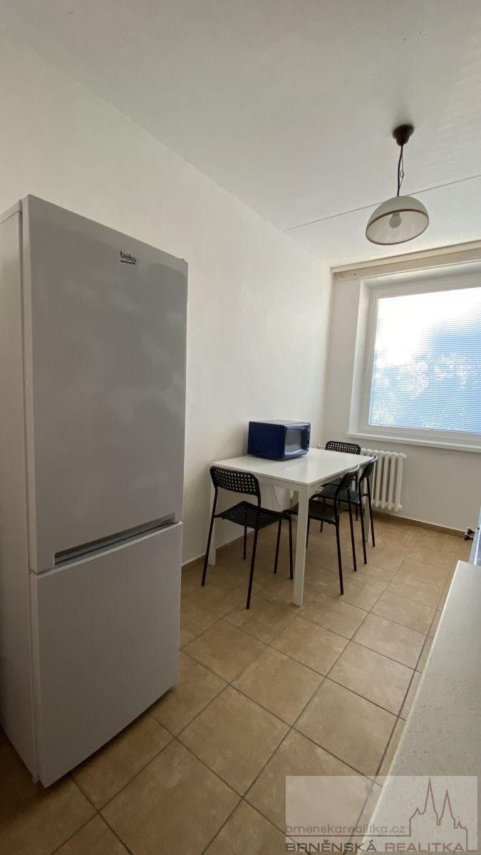 Pronájem byt 4+1 - Mutěnická, Brno, 14 m²