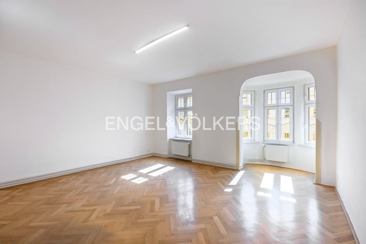 Pronájem kancelář - Americká, Plzeň, 64 m²