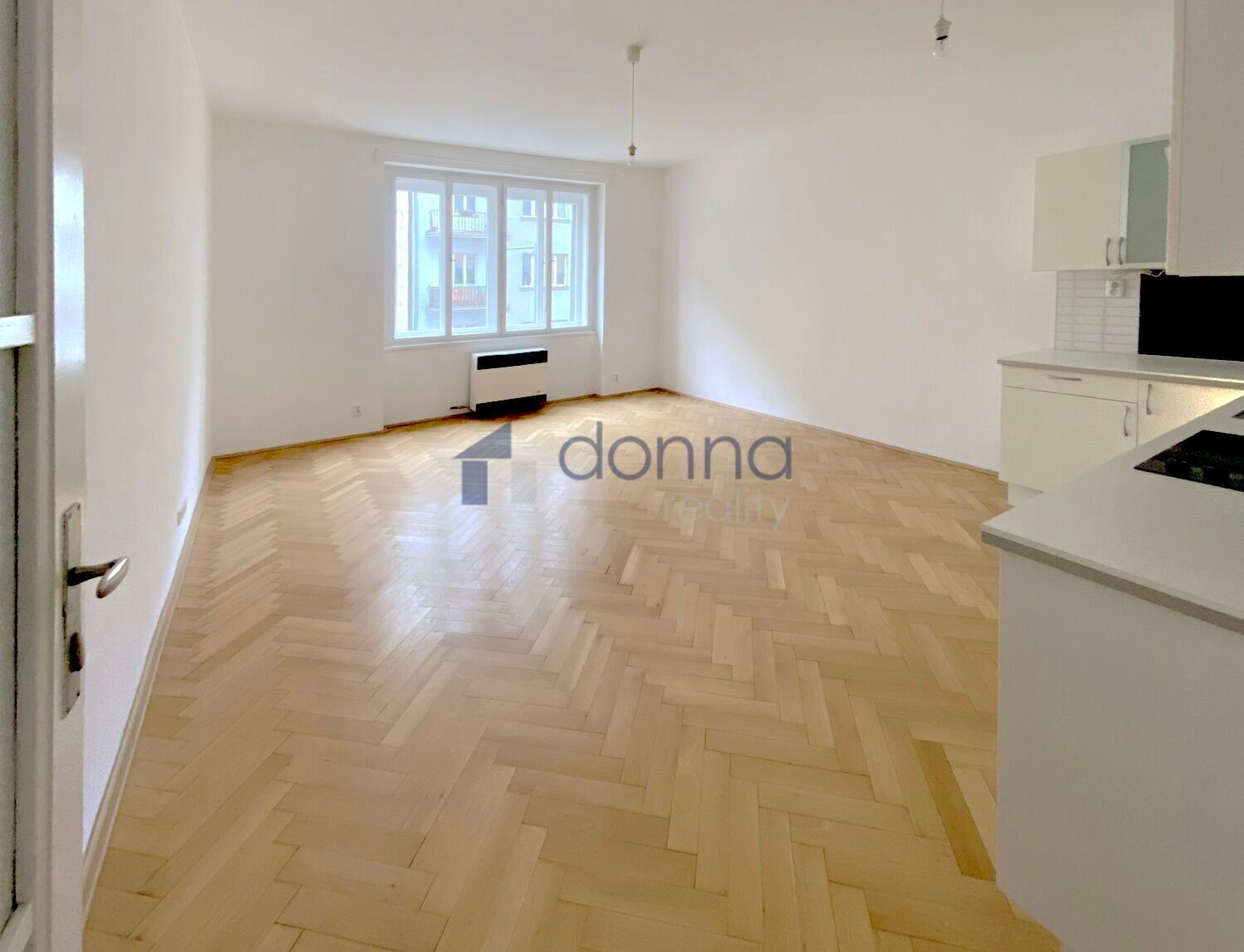 2+kk, Hradecká, Praha, 63 m²