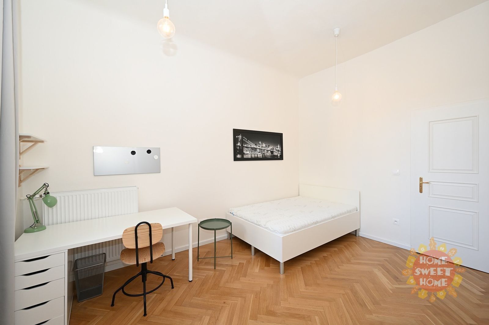 Byty, náměstí Kinských, Praha, 16 m²