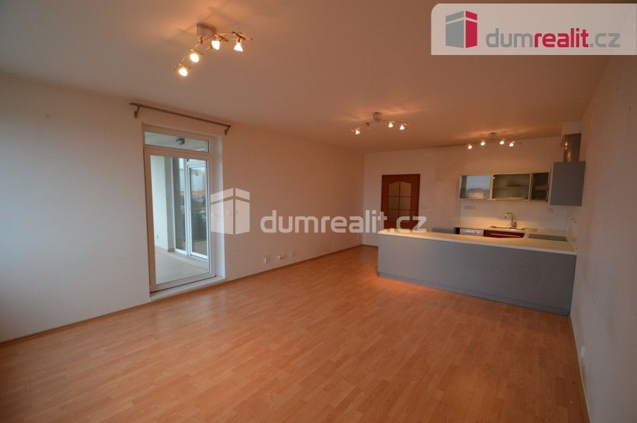 2+kk, Otradovická, Praha, 68 m²